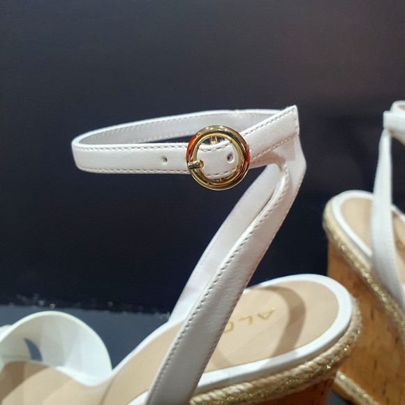 Aldo Like-New White Wedge High Heel Sandal - Picture 7 of 9